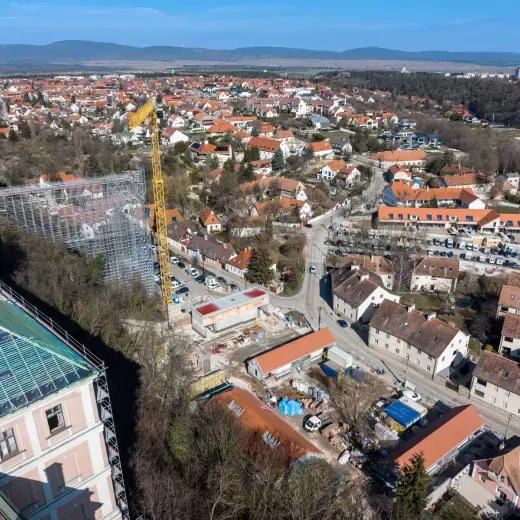 Foglalkoztató és művészeti fejlesztő központként születik újjá az egykori veszprémi piarista gimnázium tornacsarnoka