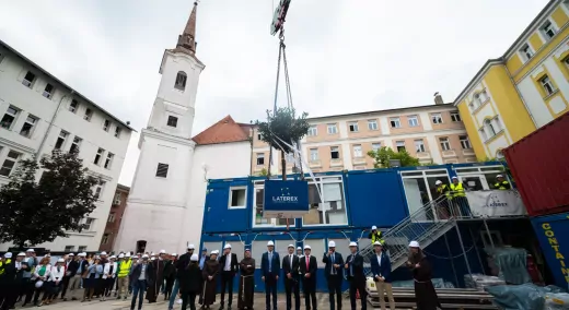 Új épületszárnyat épít a LATEREX az esztergomi ferences gimnáziumhoz