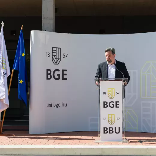 Világszínvonalú könyvtárral büszkélkedhet a BGE új hallgatói központja