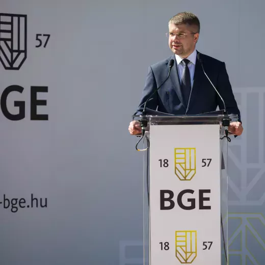 Világszínvonalú könyvtárral büszkélkedhet a BGE új hallgatói központja