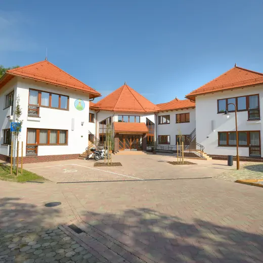 Veresegyház Uniform Special Needs Education and Methodology Institute - Elementary School and Nursery