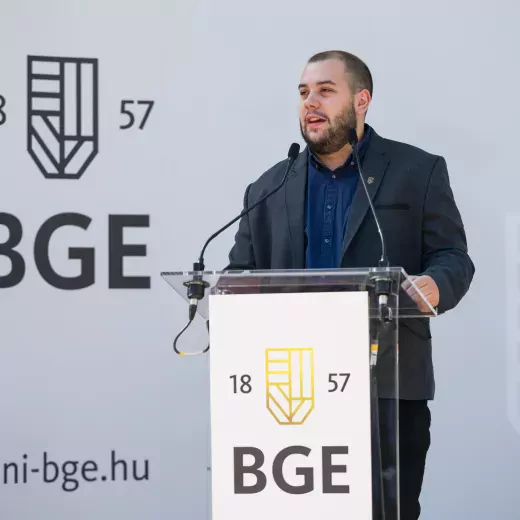 Világszínvonalú könyvtárral büszkélkedhet a BGE új hallgatói központja