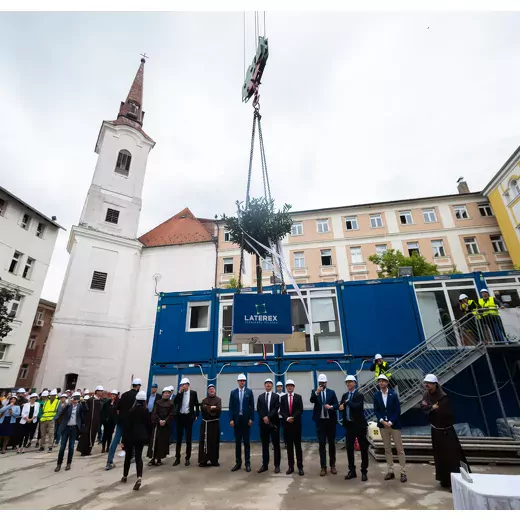 Új épületszárnyat épít a LATEREX az esztergomi ferences gimnáziumhoz