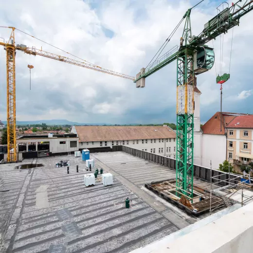 Új épületszárnyat épít a LATEREX az esztergomi ferences gimnáziumhoz